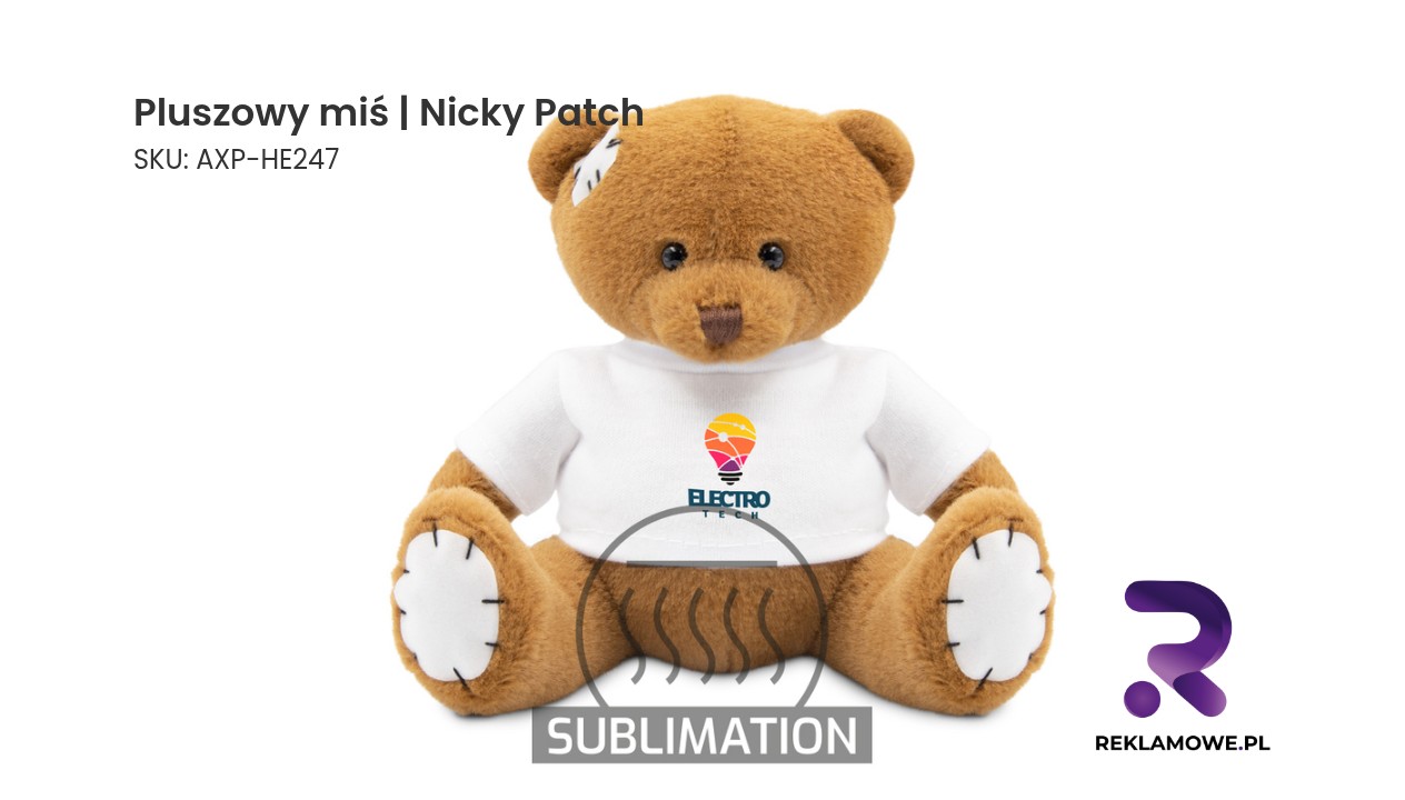 Pluszowy miś Nicky Patch na białym tle