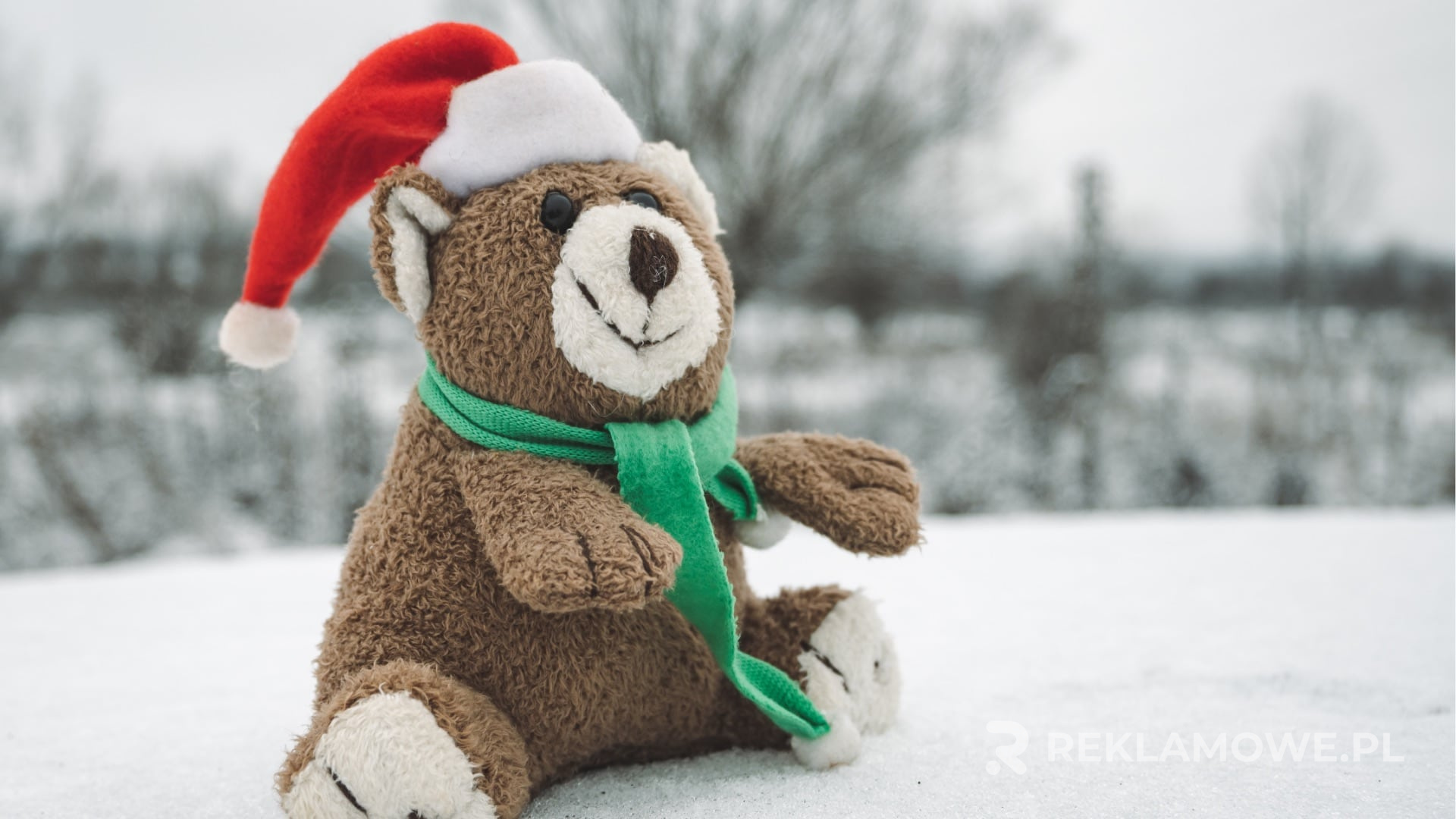 Różnorodne maskotki reklamowe wykonane z wysokiej jakości materiałów