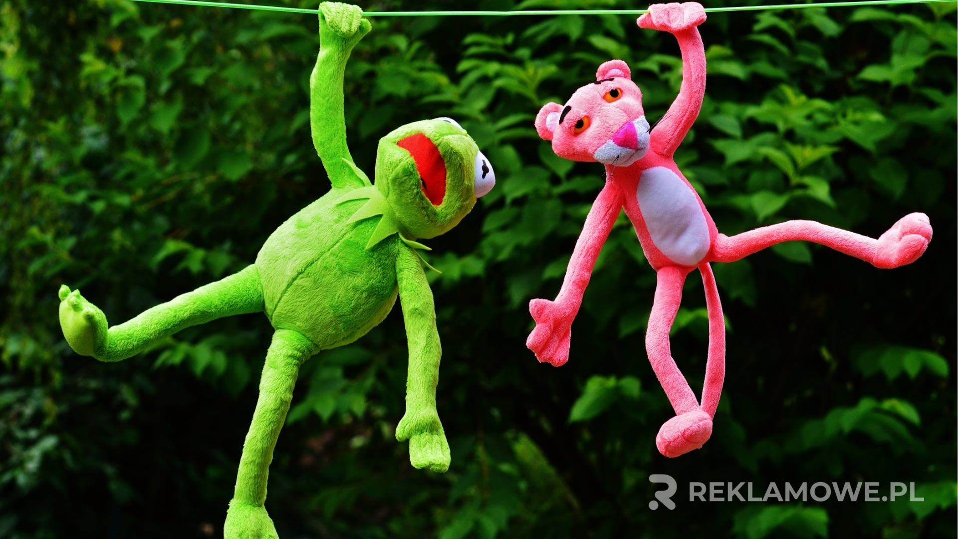 Różne rodzaje maskotek reklamowych